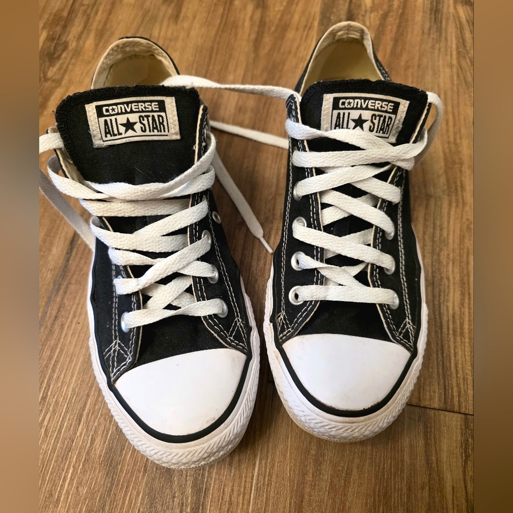 Converse Black Classic Sneakers